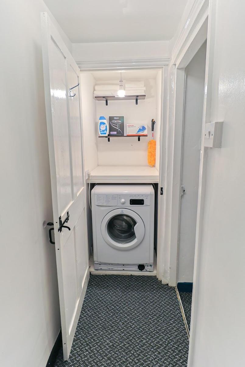 Bay Tree Cottage, Sleeps 7 Close To The Marina Burnham-on-Crouch エクステリア 写真
