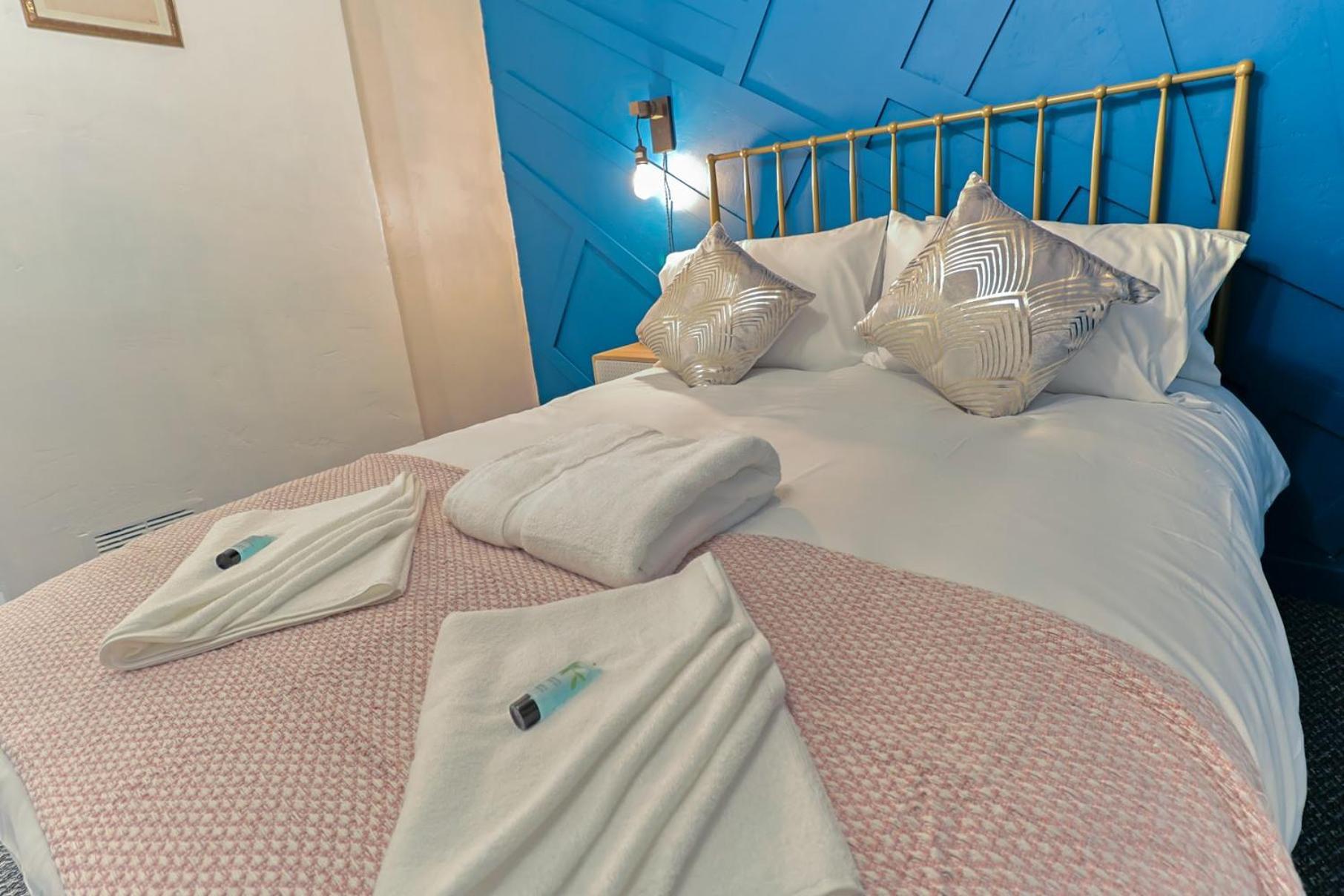 Bay Tree Cottage, Sleeps 7 Close To The Marina Burnham-on-Crouch エクステリア 写真